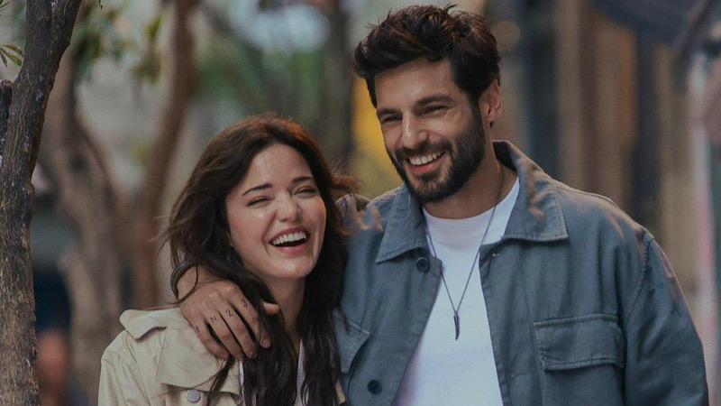 Хилаль Алтынбилек и Серкан Чайоглу в сериале «Предвидение»